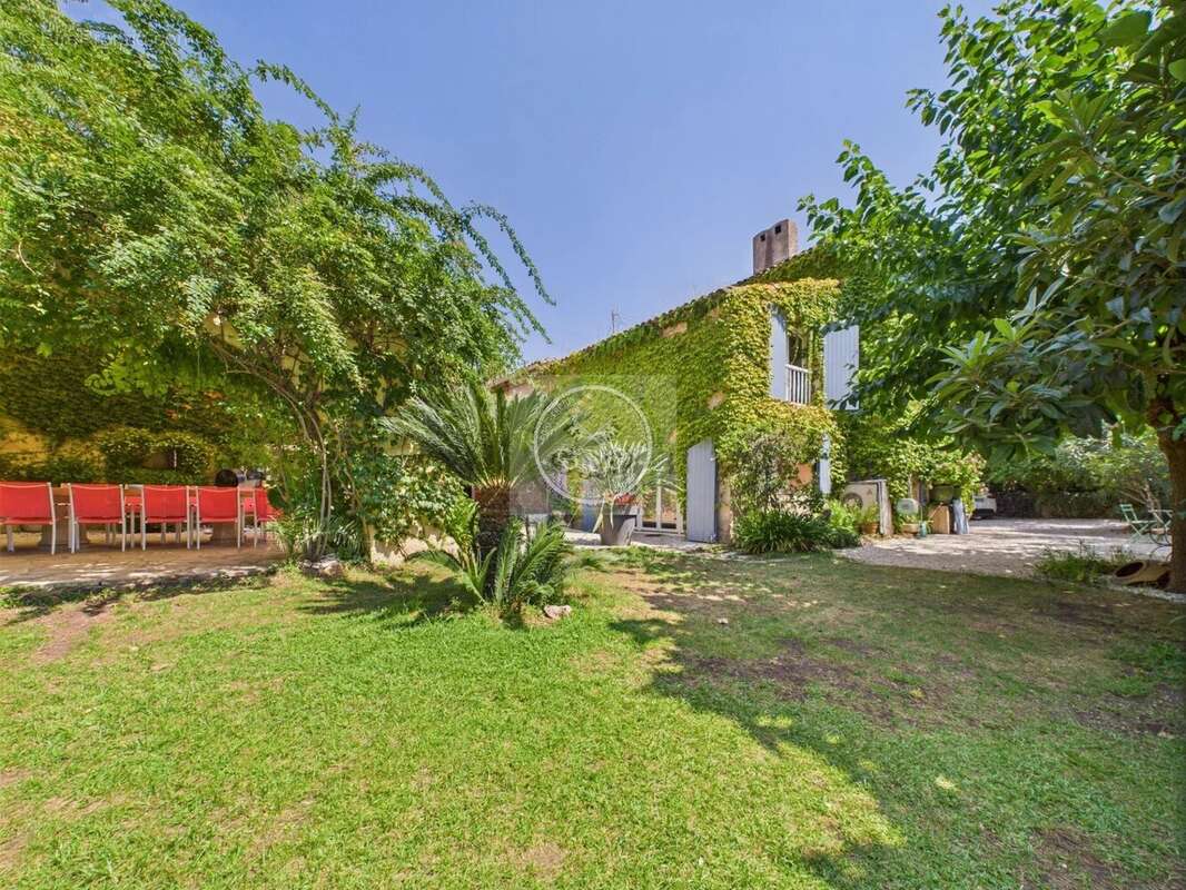 À vendre -Domaine d'exception .  Maison d'hôtes de 2ha - Puget-sur-Argens - photo 14