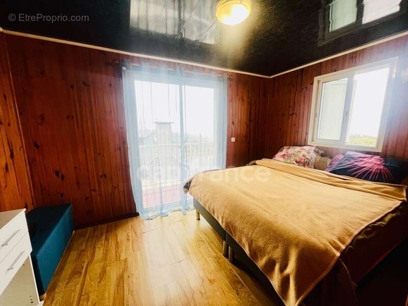 Maison à vendre 5 pièces LES MAKES (974) - photo 5