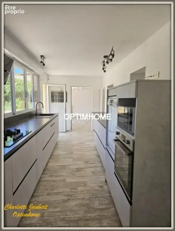 Maison contemporaine avec piscine, appartement indépendant et vaste terrain arboré - photo 7