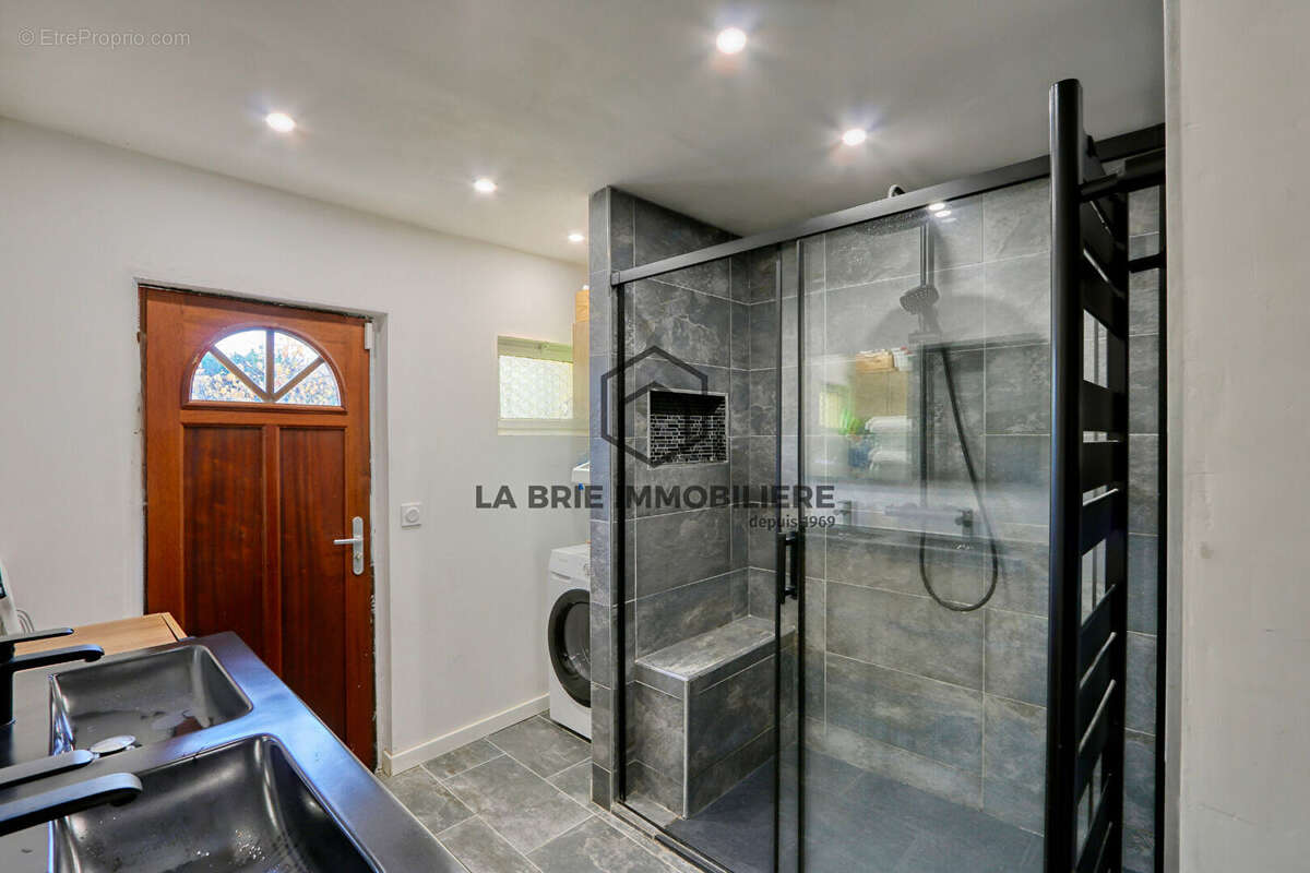 Maison à BOUSSY-SAINT-ANTOINE