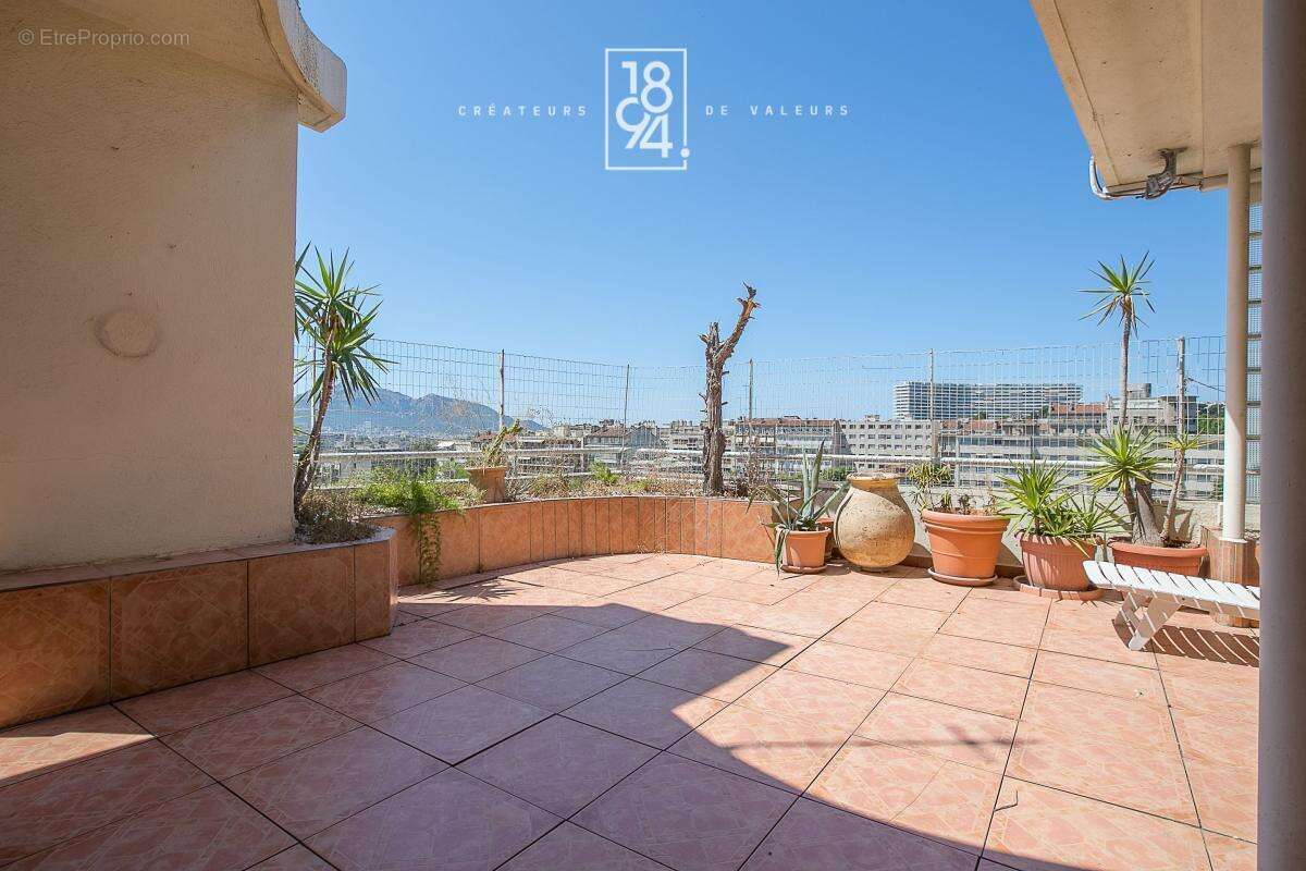 Appartement T3 à vendre Marseille 8e (13008)  100 m²  Toit Terrasse Dernier étage Carré d'Or - photo 5