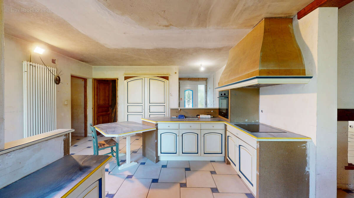 Maison plain pied sur 13.65 ares de terrain. - photo 8