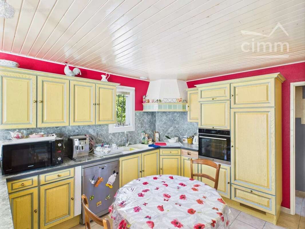 Maison à LABLACHERE