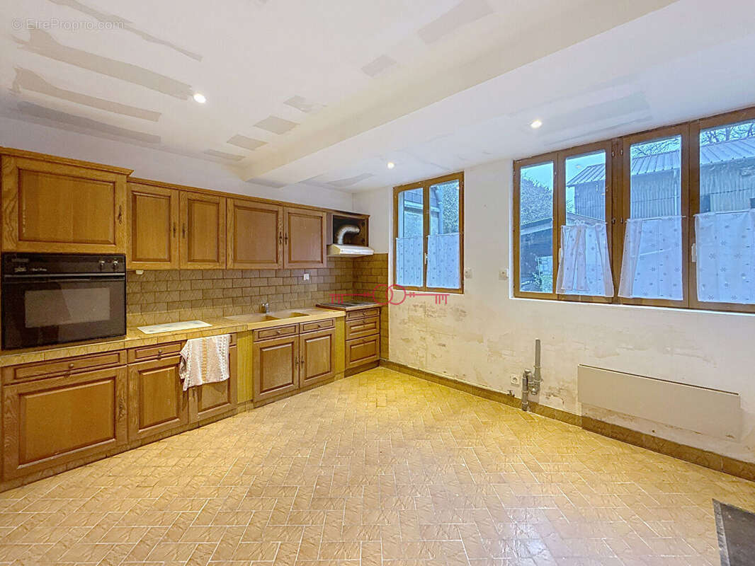 Maison à SAINTE-MENEHOULD