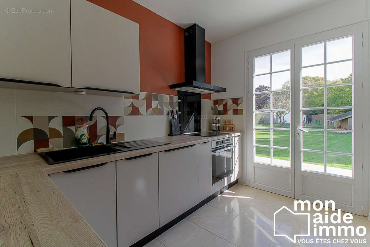 Maison à SAINT-MEDARD-D'AUNIS