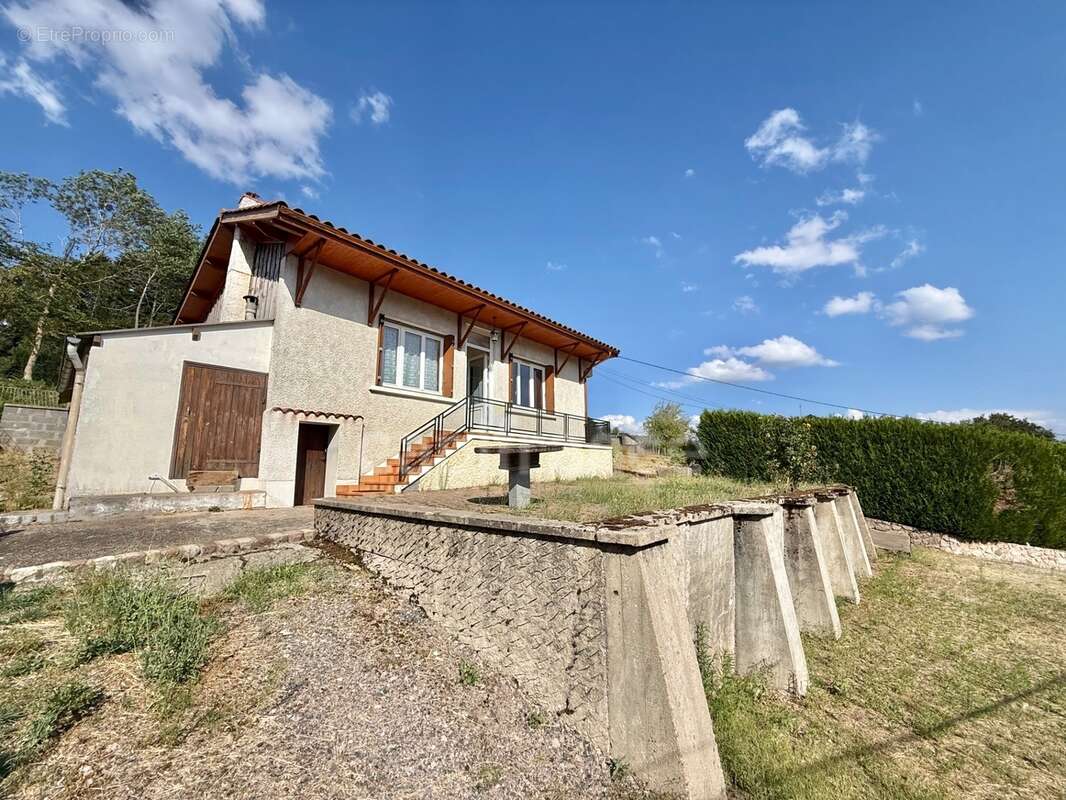 Maison 70 m² – 2 chambres  - terrain clos 1 425 m² – double garage - photo 6