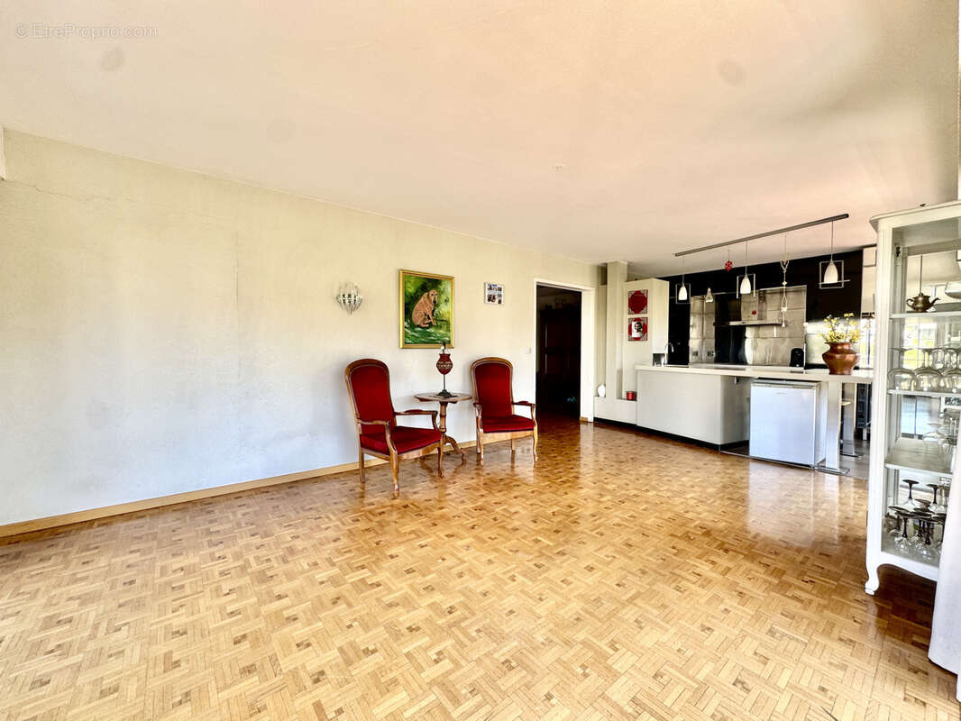 Appartement à MARSEILLE-9E