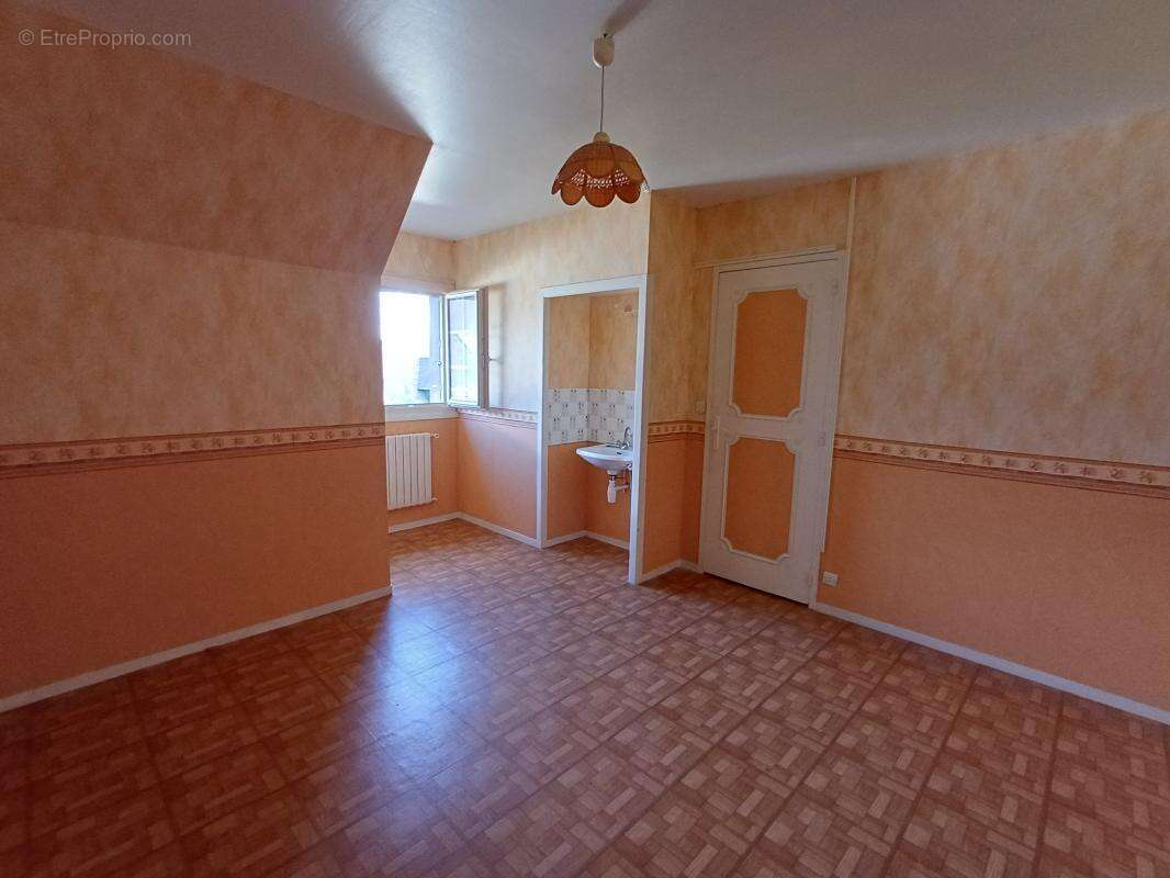 Maison à THORIGNE-FOUILLARD