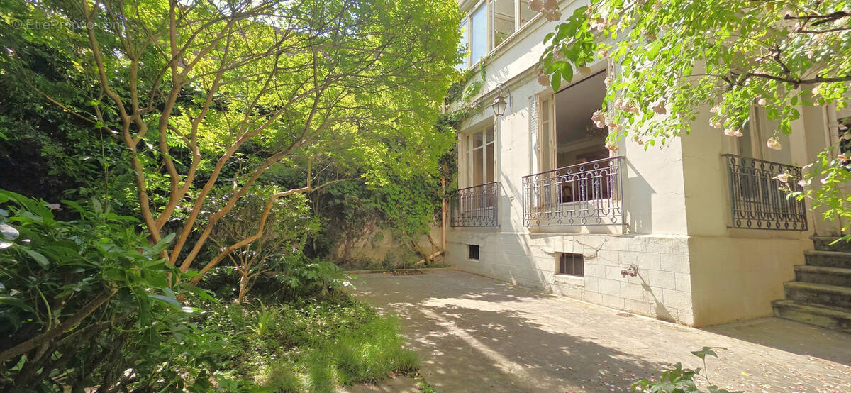 Maison à PARIS-15E