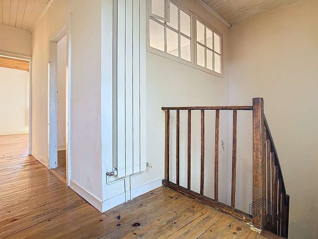 Maison à SAINT-SULPICE