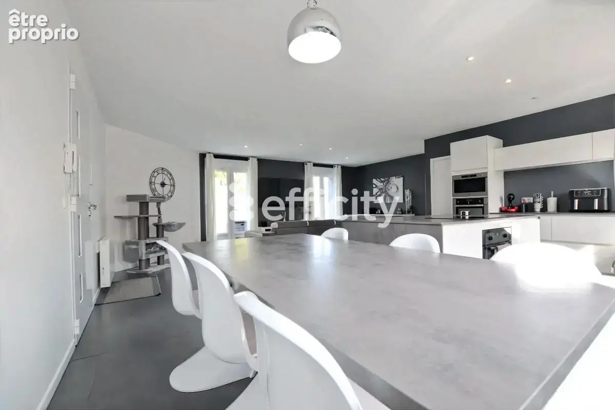 Maison 6 pièces 123 m² à vendre à Mions (69780) - photo 7