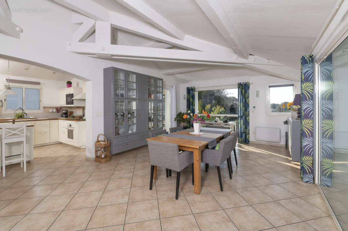Maison à SIX-FOURS-LES-PLAGES