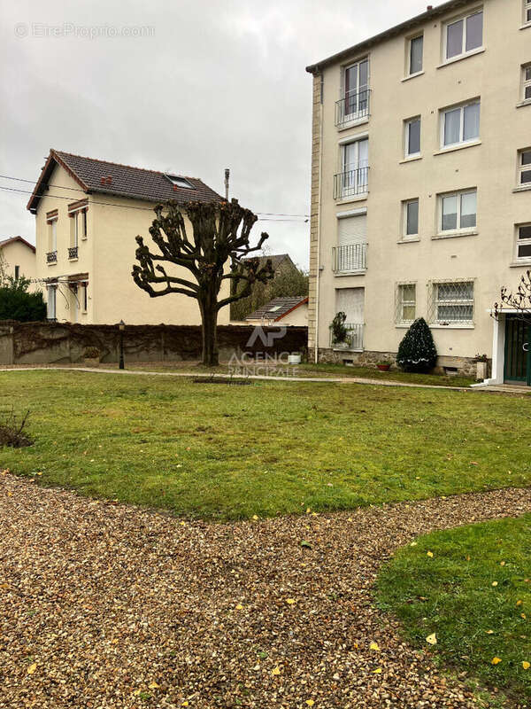 Appartement à MAISONS-LAFFITTE