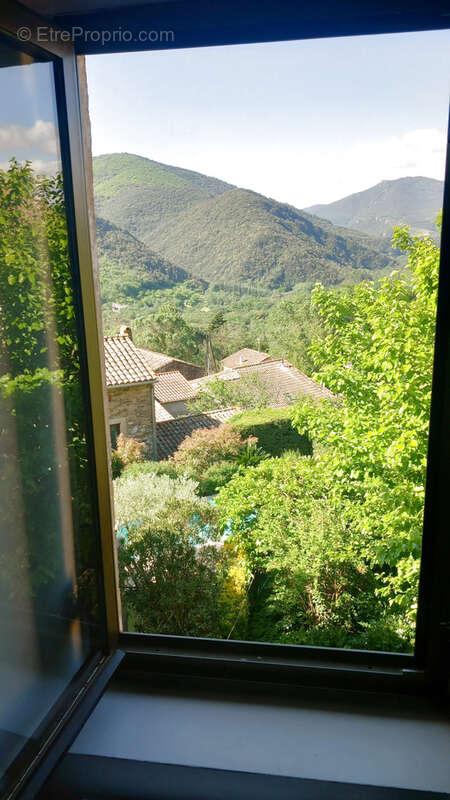 Maison à COLOMBIERES-SUR-ORB