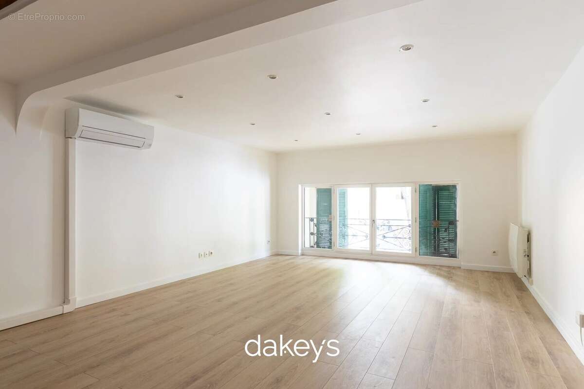 Appartement à MARSEILLE-6E