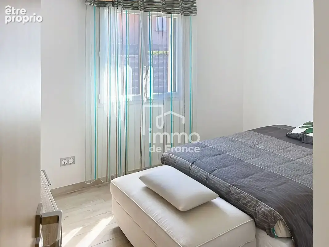 Maison plain pied Peronnas 5 pièce(s) 136 m2 - photo 11