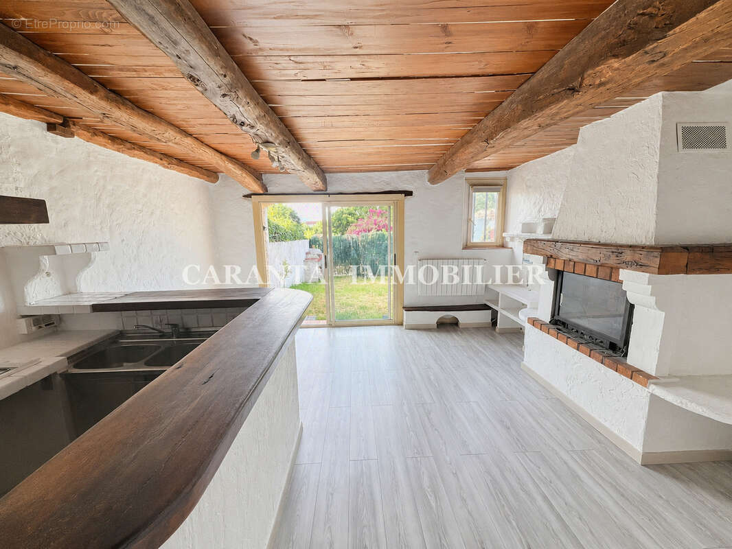 Vente Mazet 4 pièces 3 niveaux Grimaud avec Parking et jardin - photo 3