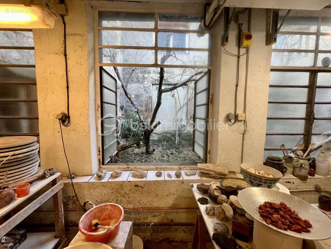 Offre acceptée atelier d artiste en fond de cour 59m2 - photo 6