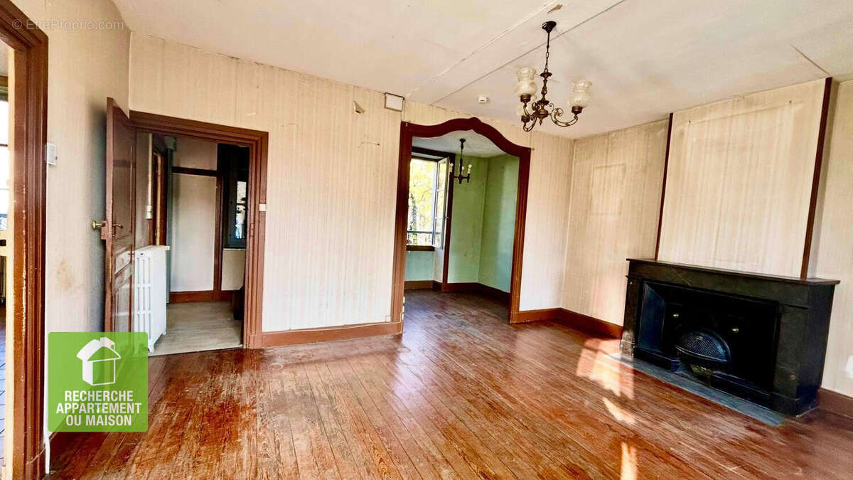 Appartement à CREMIEU