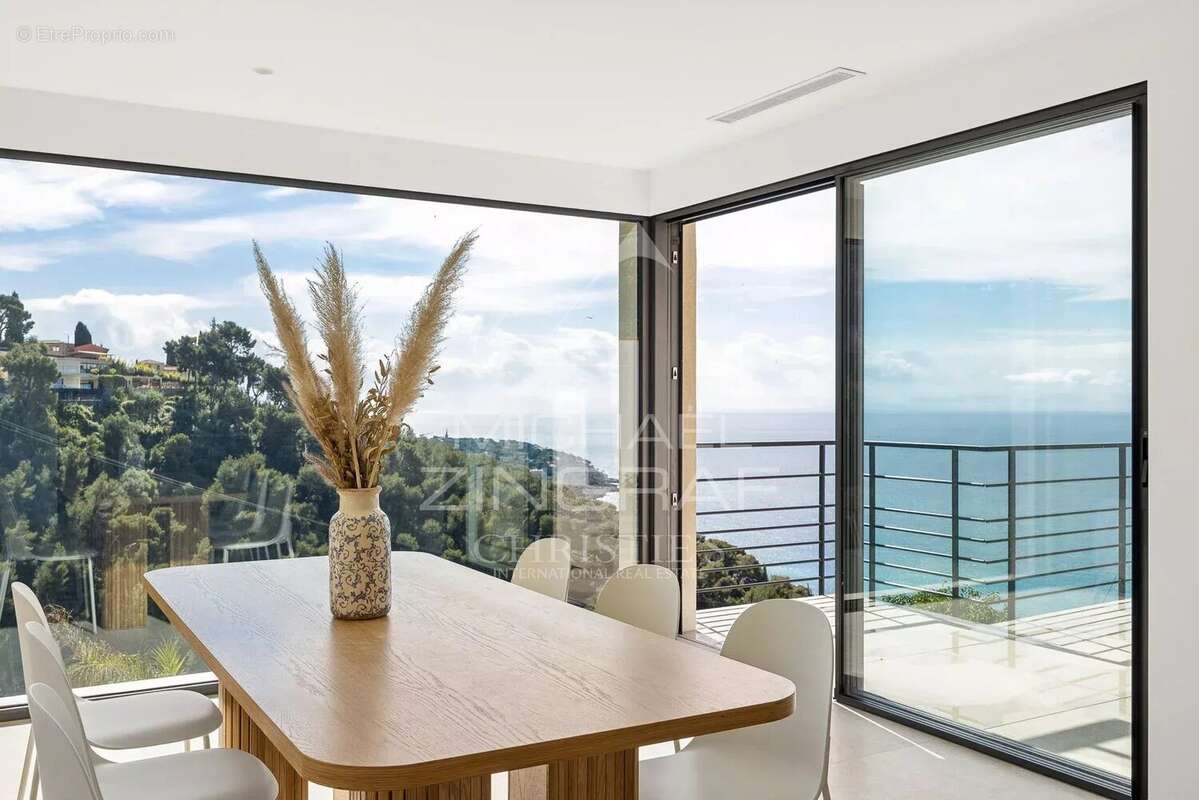Maison à ROQUEBRUNE-CAP-MARTIN