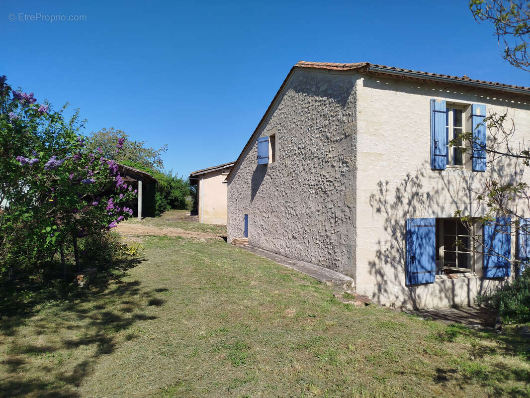 Maison à SAINTE-RADEGONDE