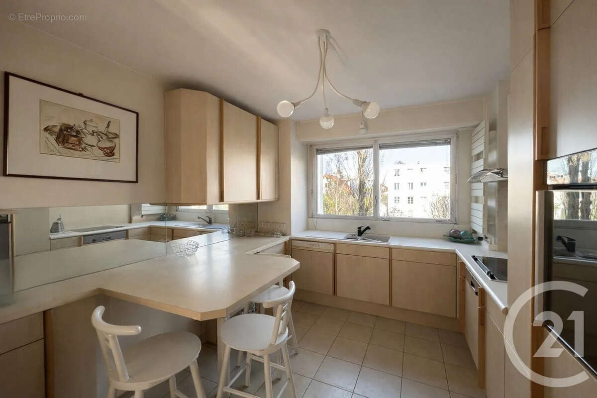 Appartement à SAINT-MAUR-DES-FOSSES