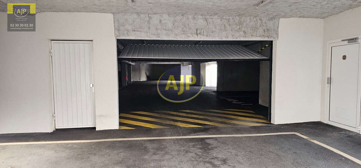 Parking à SAINT-GILLES-CROIX-DE-VIE