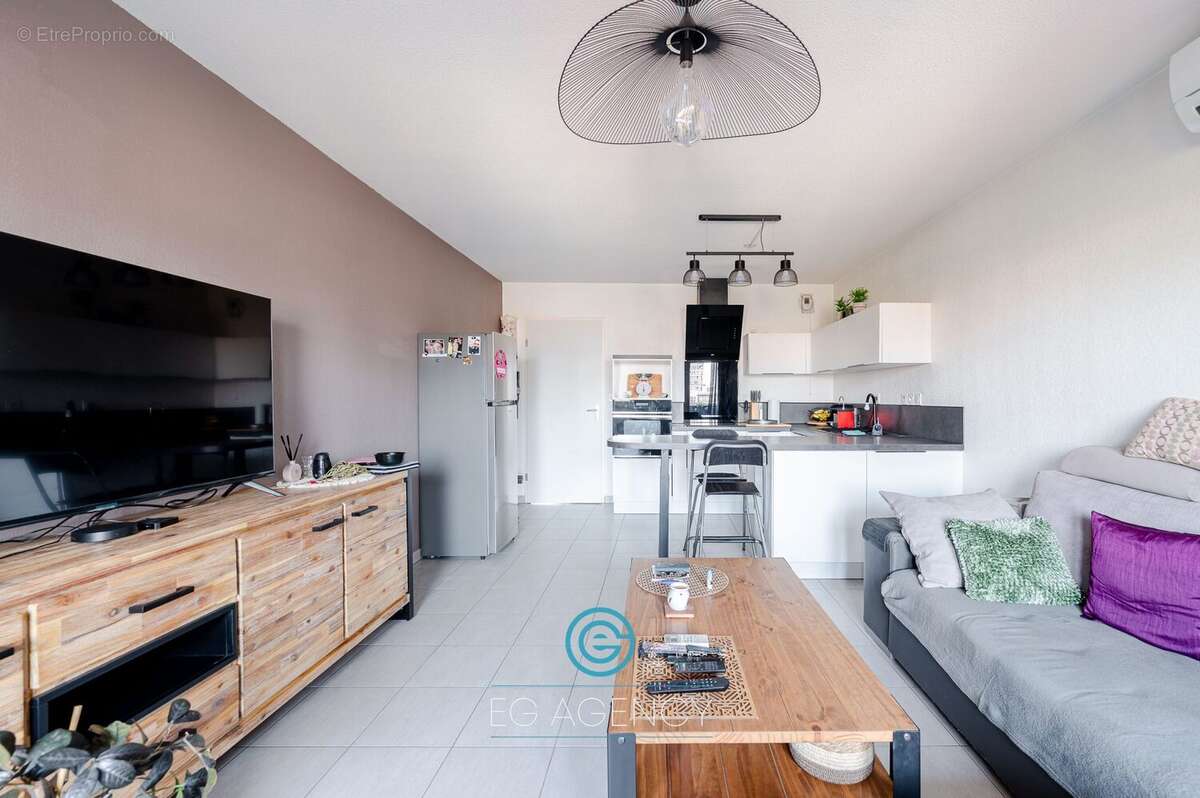Appartement à MARSEILLE-3E