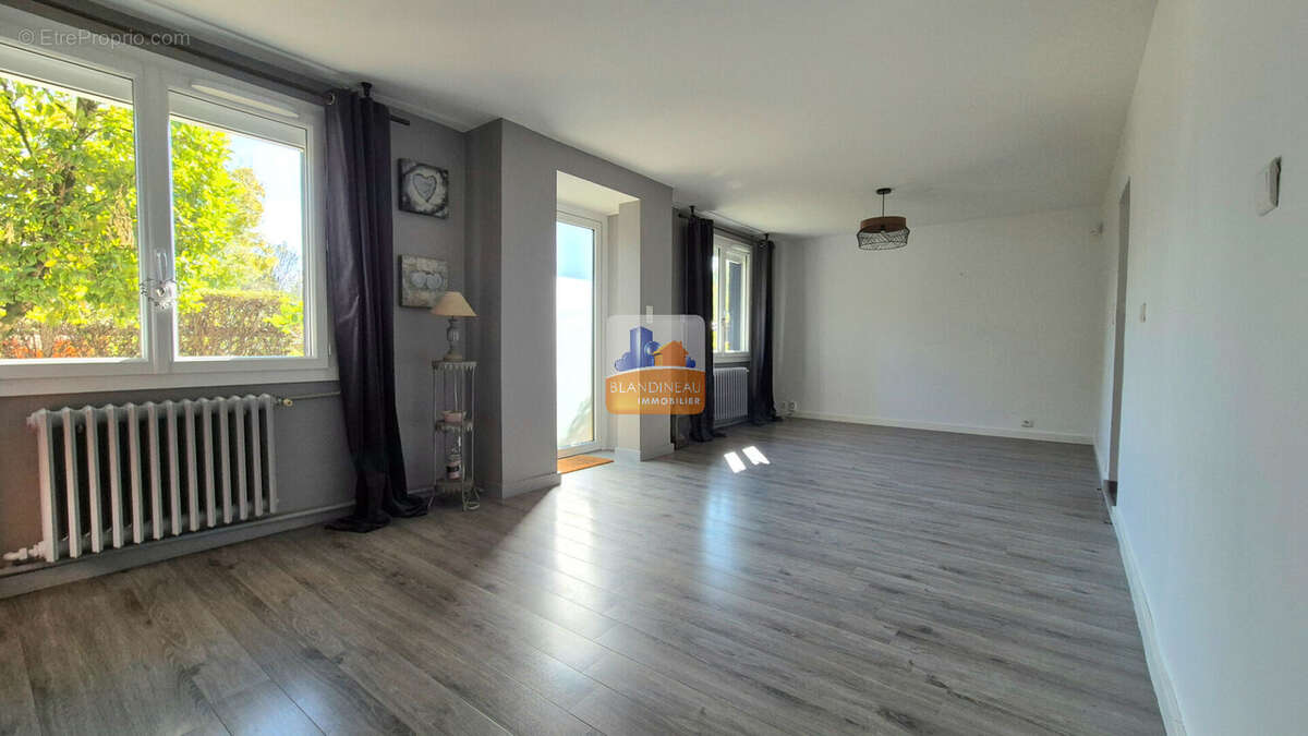 Maison à BOUGUENAIS