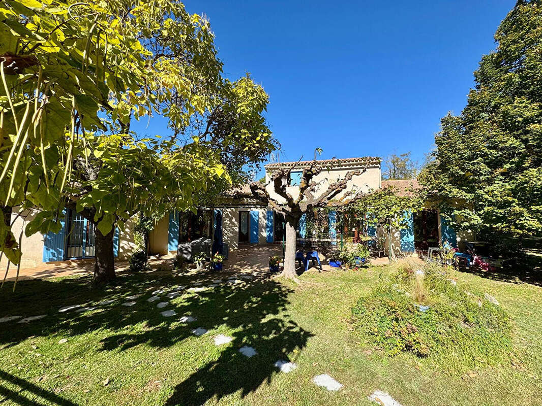 Maison à SAINT-CANNAT