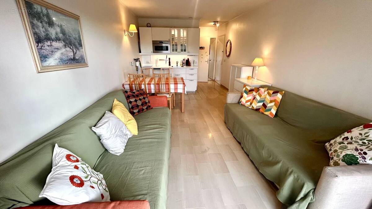 Appartement à MOUGINS
