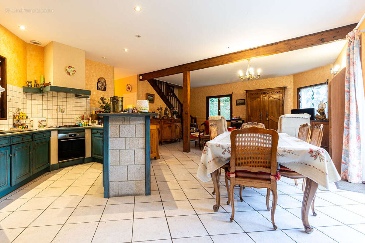 Maison à SAINT-JORIOZ