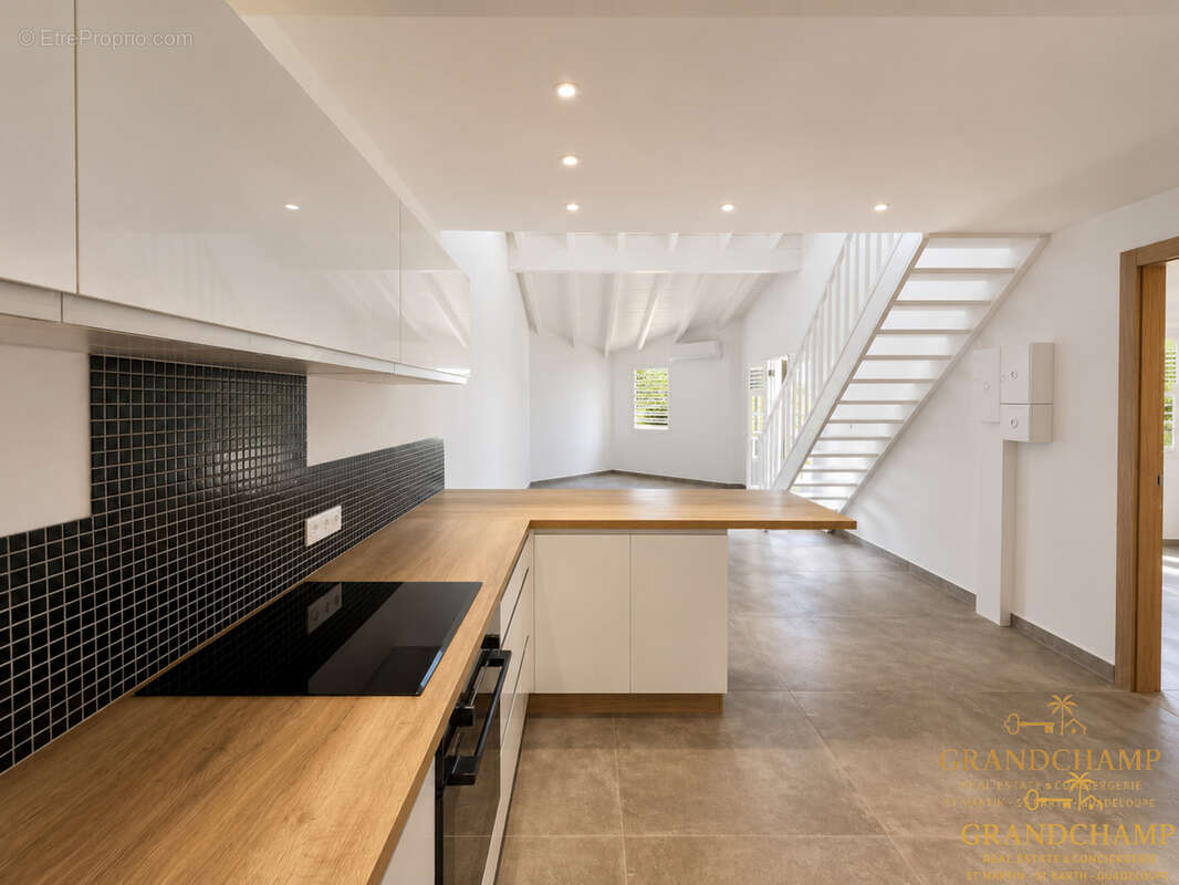 Villa t4 vue mer avec piscine - baie orientale - photo 3
