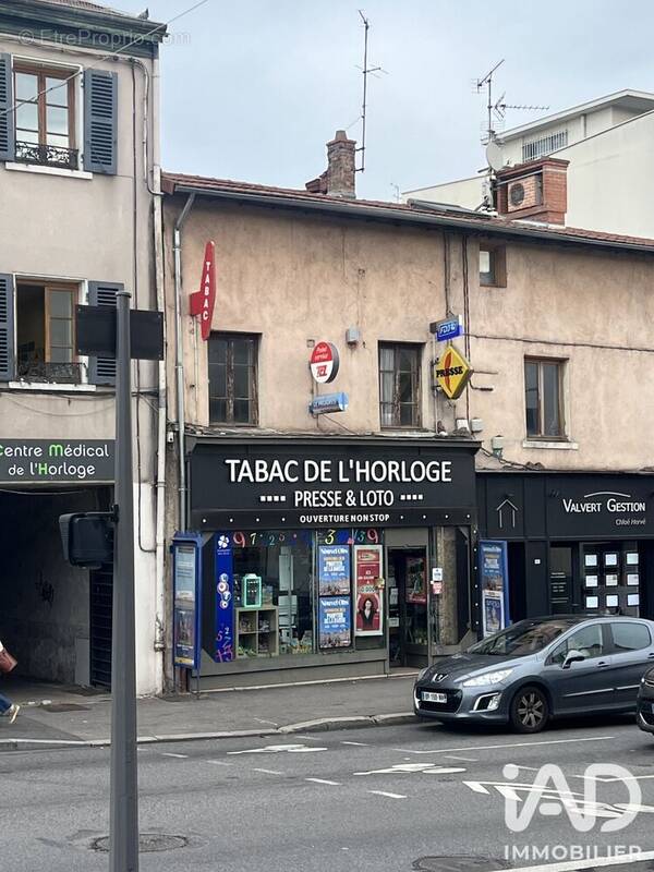 Photo 1 - Commerce à TASSIN-LA-DEMI-LUNE