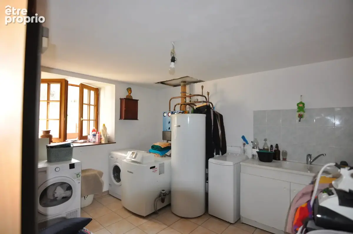 Propriété de 320 m² habitables, 7 chambres, terrain de 2,6 ha - photo 12