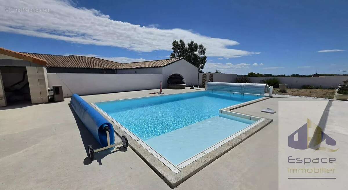 Maison à AIGREFEUILLE-D'AUNIS