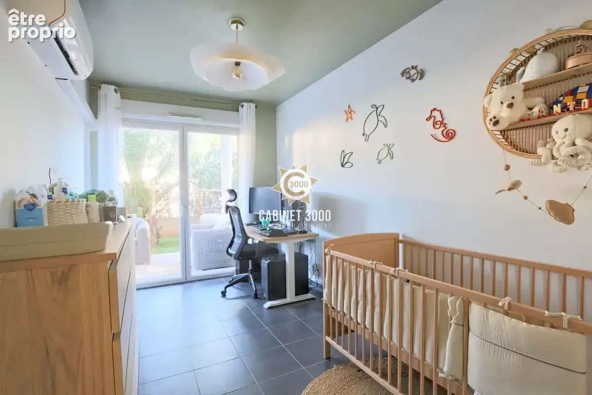 M2329 - CUERS - Pas Redon - Appartement T3 - RDJ - Terrasses - Garage double - photo 9