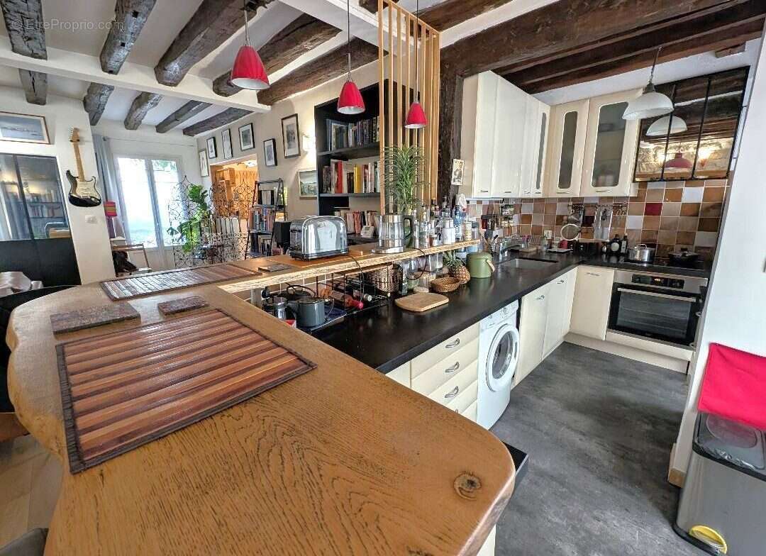 Appartement à PARIS-11E