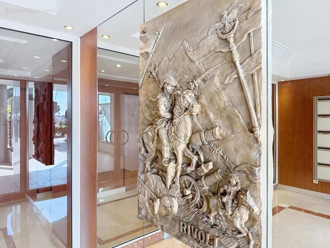 Appartement à VALLAURIS