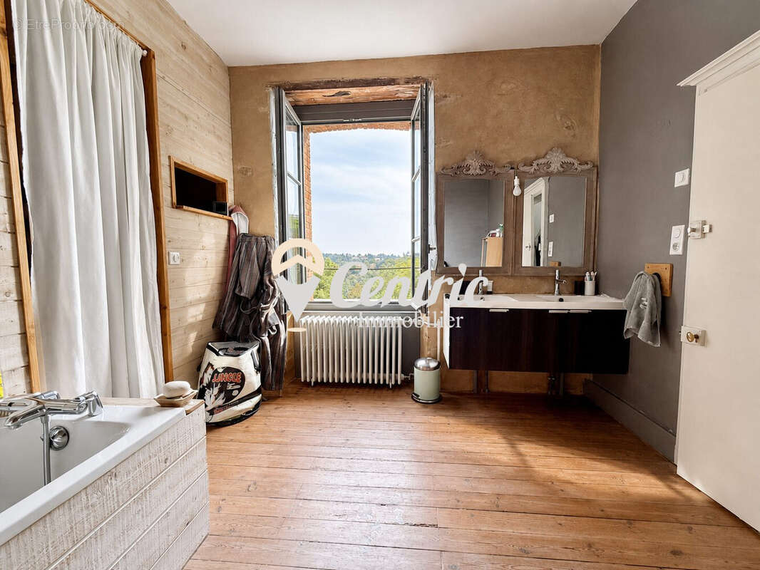 Maison 274 m² à Argenton-Chateau  - photo 8