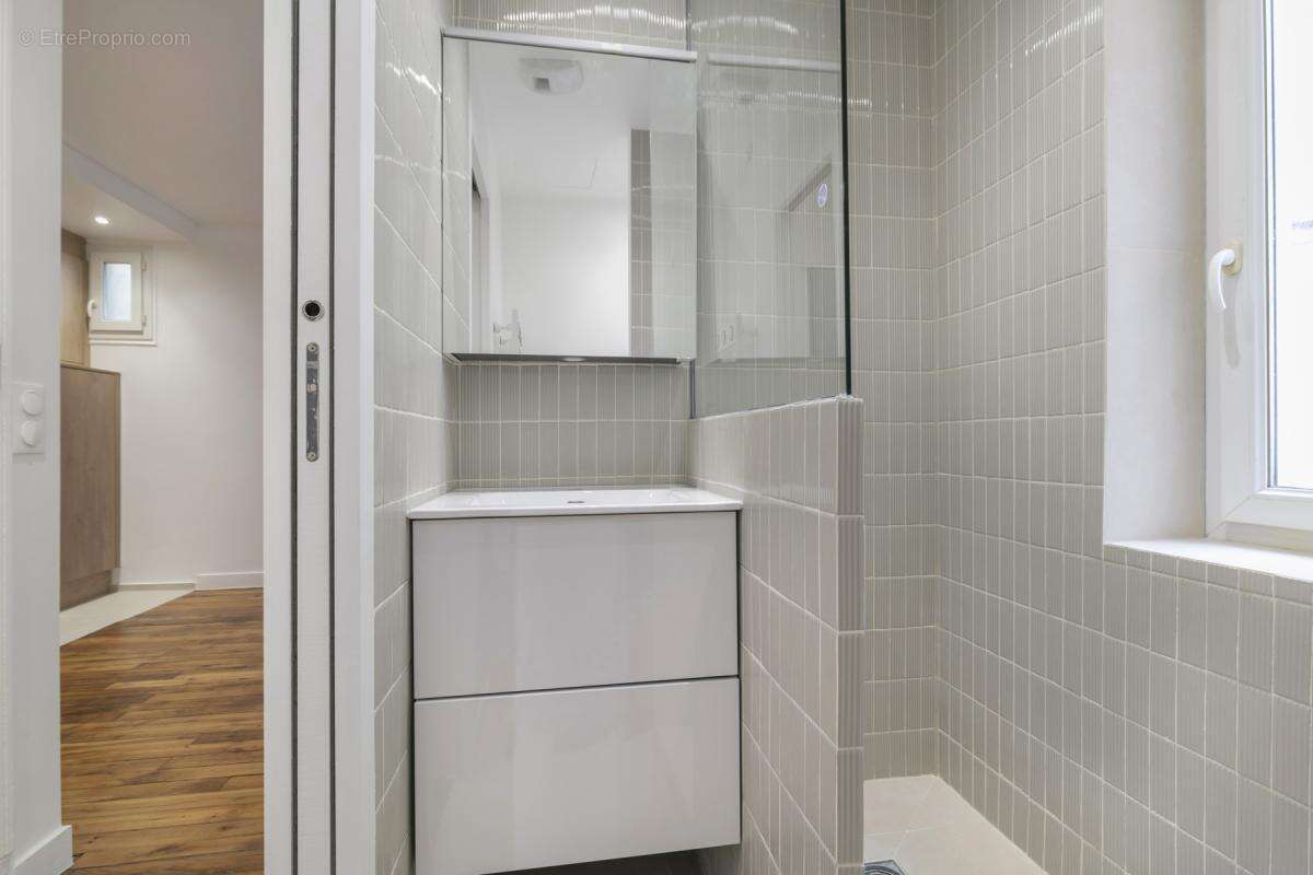 Appartement à PARIS-11E