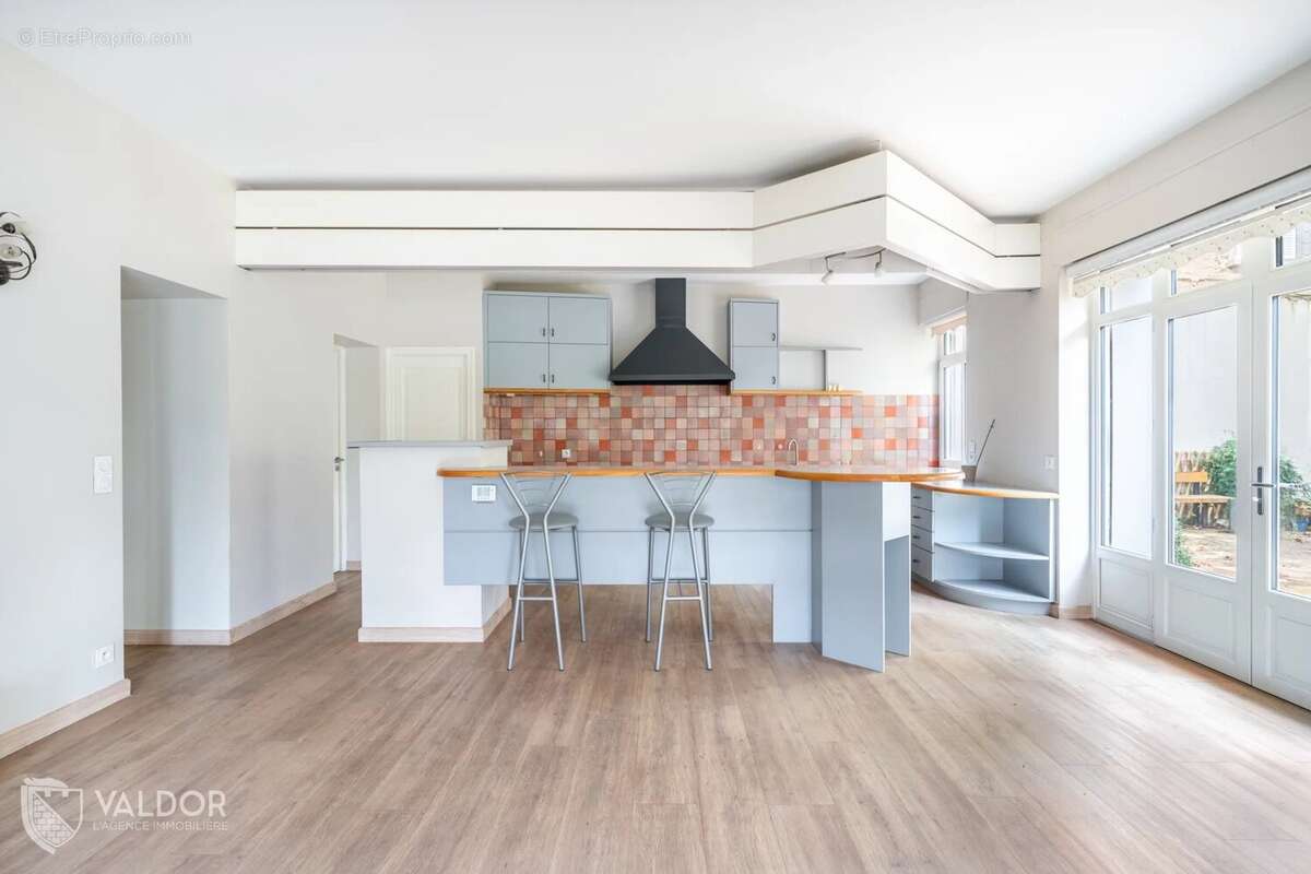 Maison à CORCELLES-EN-BEAUJOLAIS