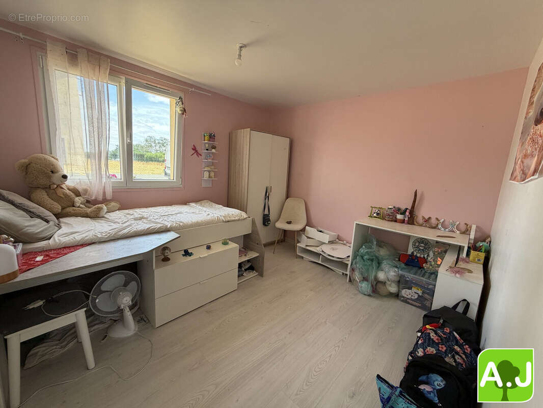 Maison 135 m² à Illiers-L'eveque  - photo 8