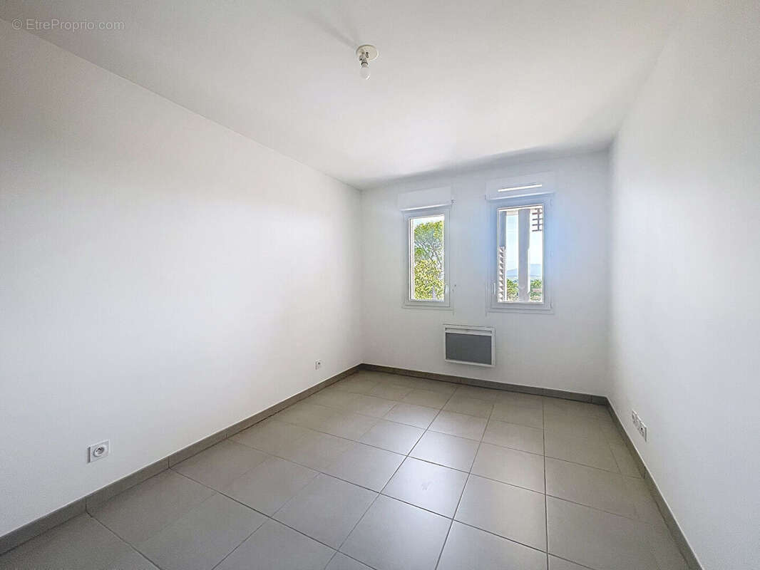 Appartement à VILLENEUVE-LES-AVIGNON
