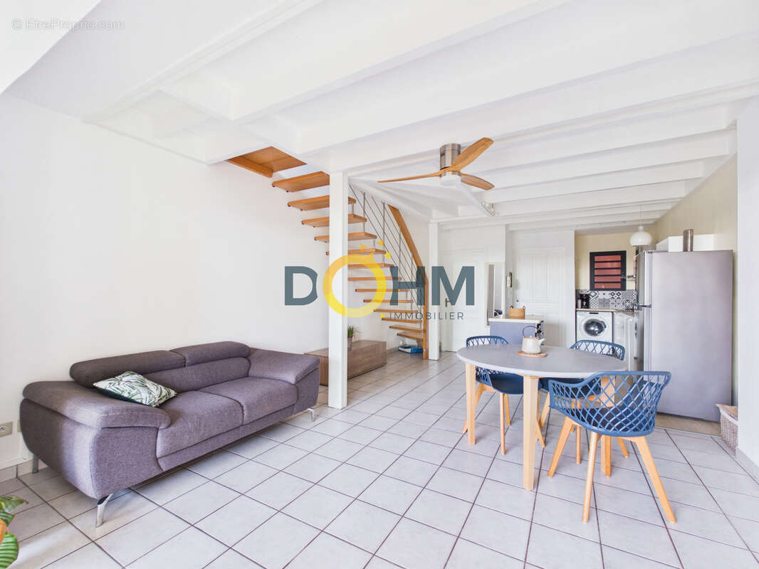 Appartement à LES AVIRONS