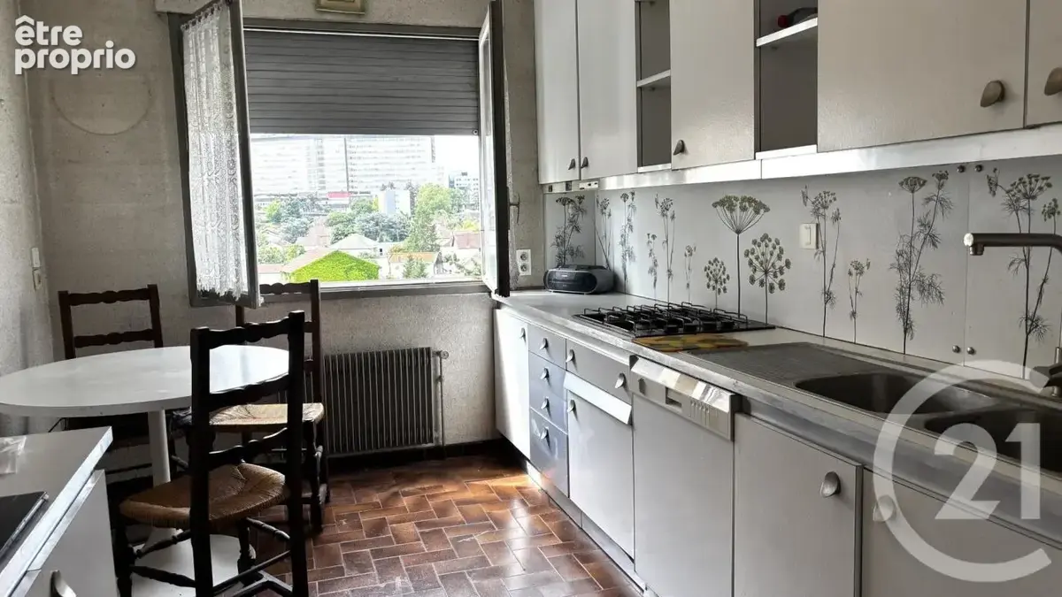 Appartement 112 m² à Villeurbanne  - photo 4