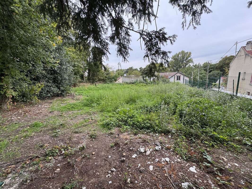 Terrain à SAINT-PRIX