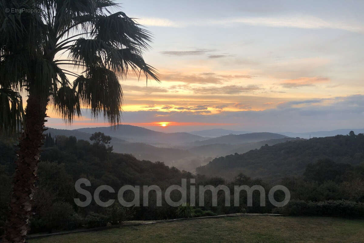 Maison à LA GARDE-FREINET
