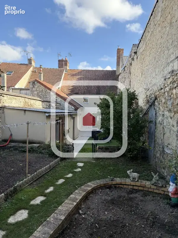 Maison de ville avec jardin, terrasse et dépendances - photo 15
