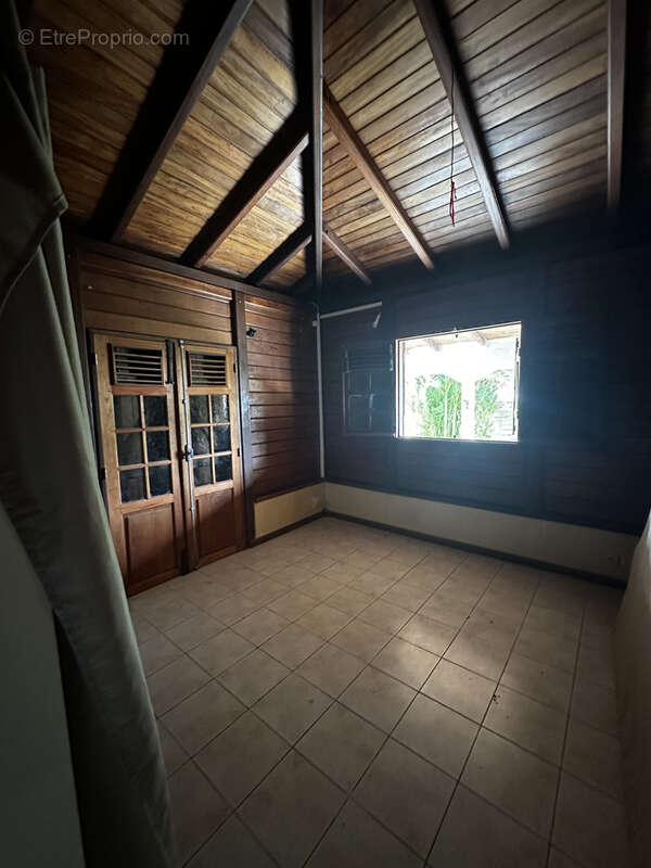 Maison à CAPESTERRE-BELLE-EAU